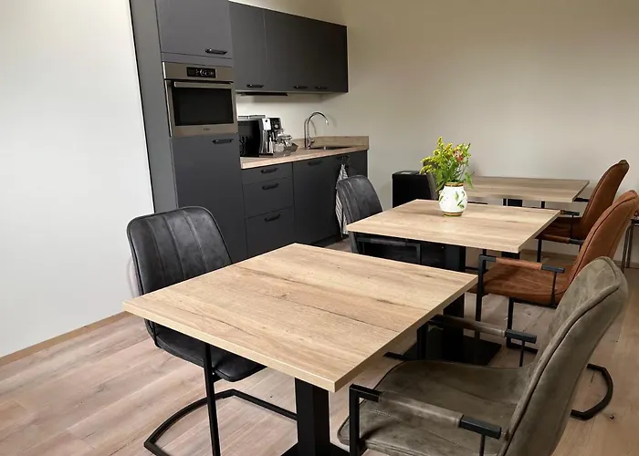 De Hoogstam Bed & Breakfast 3*